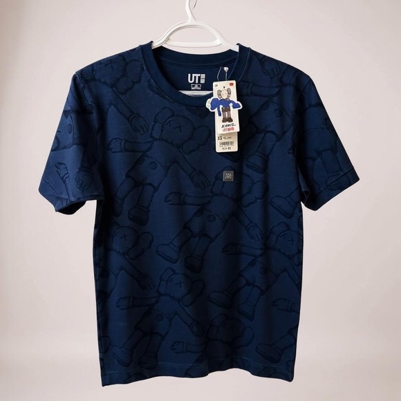 [MEN] UNIQLO x KAWS collab T-shirt - Picture 4 of 4